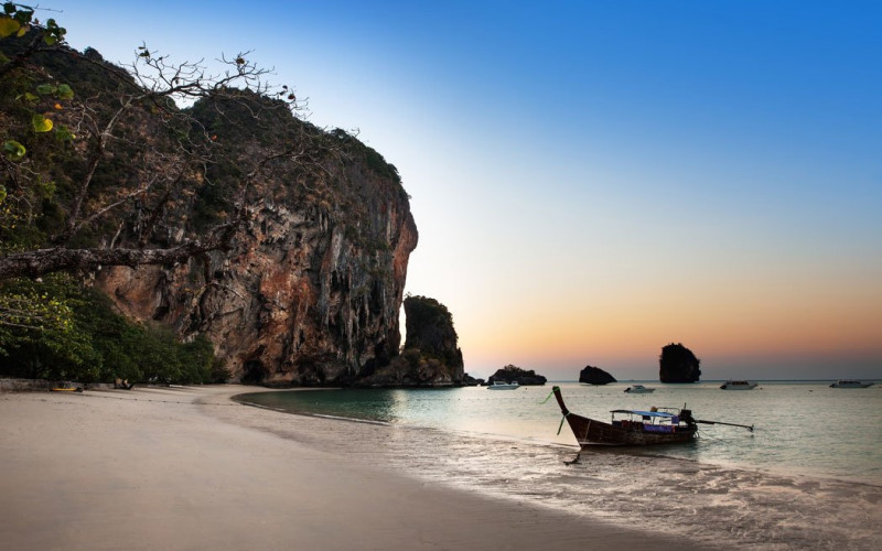 Krabi 7 Islands Sunset Tour with BBQ Dinner.