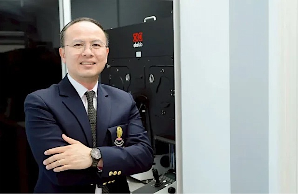 Assoc. Prof. Dr. Chenphop Sawangmake, DVM, Director, Veterinary Stem Cell and Bioengineering Innovation Center (VSCBIC), Faculty of Veterinary Science, Chulalongkorn University, and Chief Executive Officer and Co-founder of BioInk Co., Ltd.