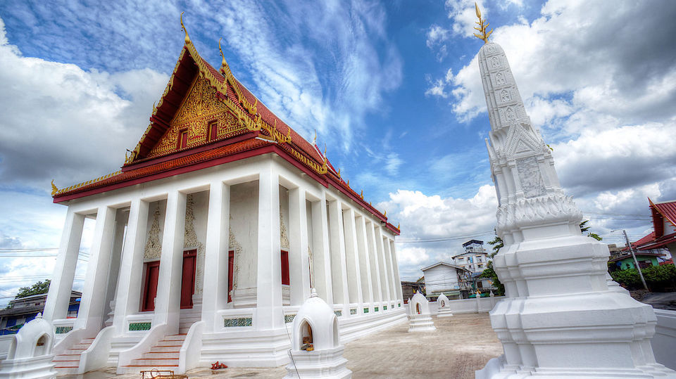 Koh Kret in the Chao Phraya River, Nonthaburi