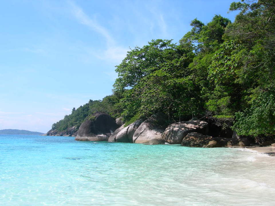 Tourists Head to Similan Islands Before Closure