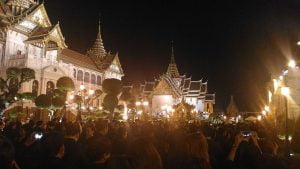 Mourners paying respects to HM King Bhumibol Adulyadej