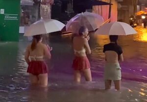 Heavy overnight rain in Pattaya led to widespread flooding, submerging roads and leaving numerous vehicles stranded.