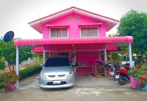 Pink house in Nonthaburi, Thailand