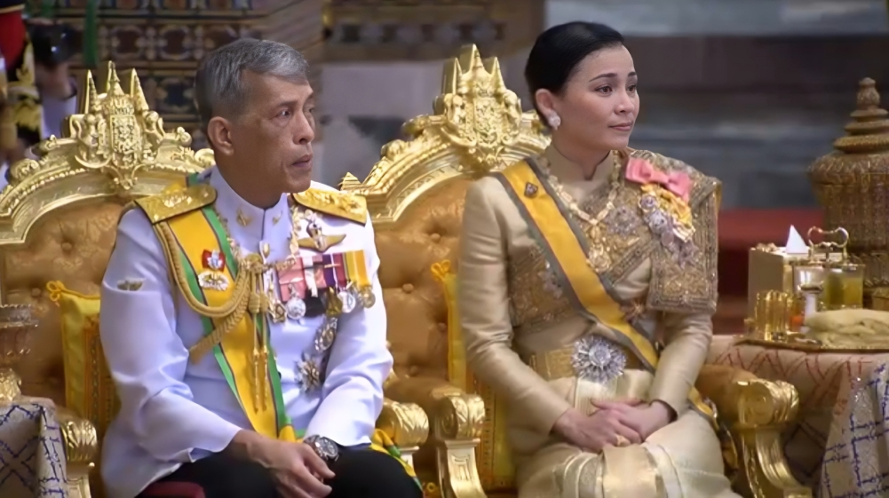 King Maha Vajiralongkorn and Queen Suthida on May 5, 2019.