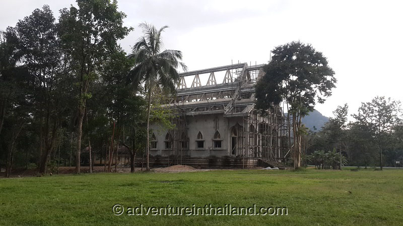 Wat Tham Phanthurat in Khao Sok, Surat Thani