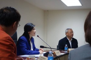 Yingluck Shinawatra and cabinet members during a meeting