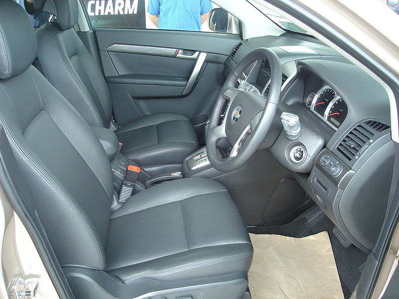 Chevrolet Captiva interior