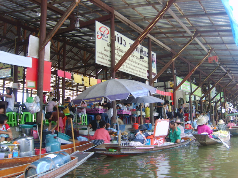 Damnoen Saduak Floating Market